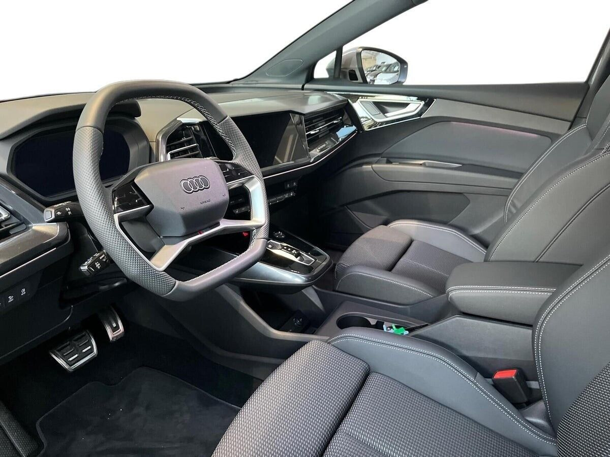 Grå Audi Q4 fra 2026