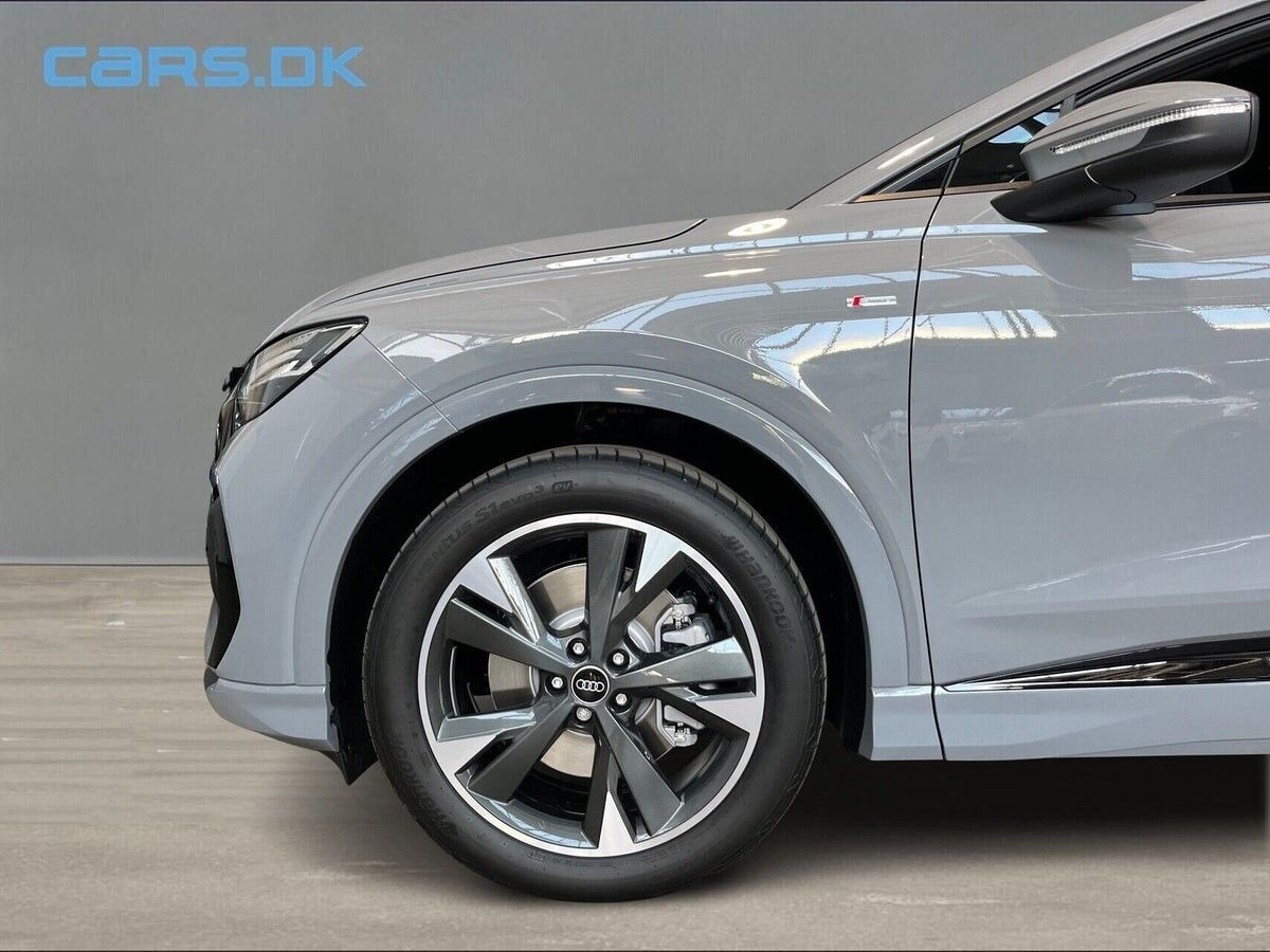 Grå Audi Q4 fra 2026