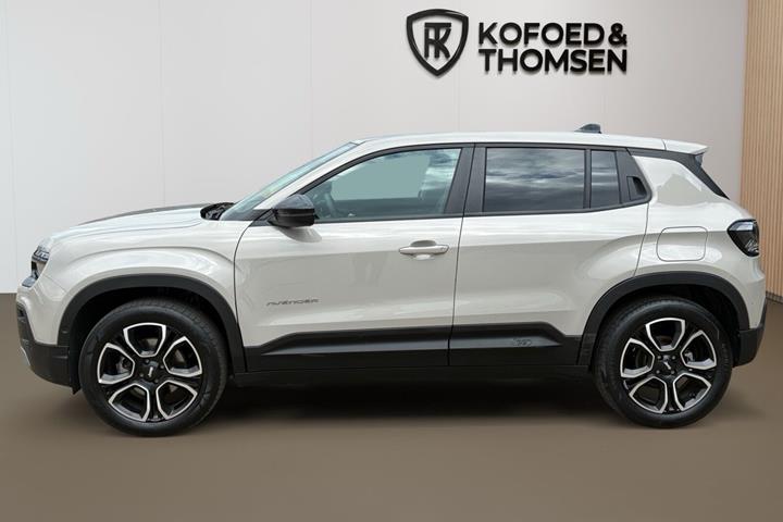 Beige Jeep Avenger fra 2025