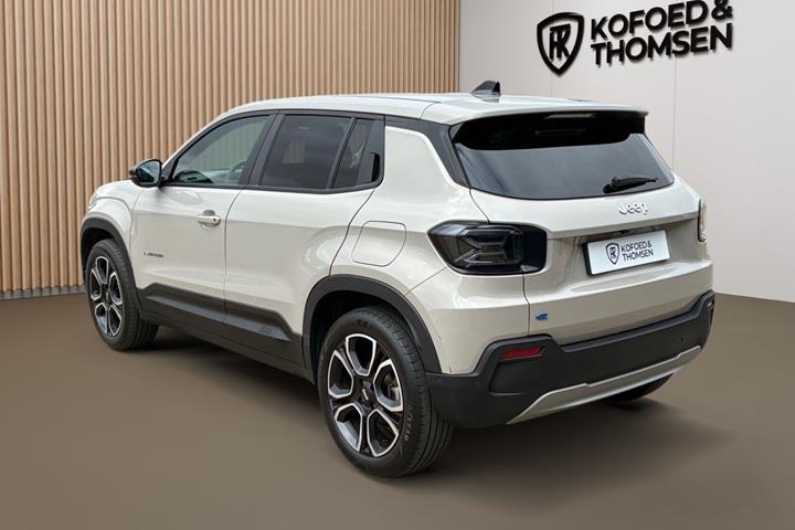 Beige Jeep Avenger fra 2025