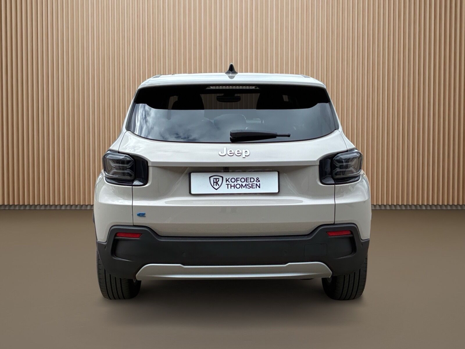 Beige Jeep Avenger fra 2025