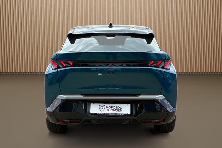 Blå Peugeot e-3008 fra 2025