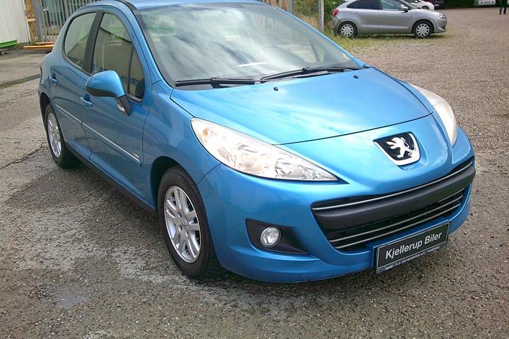 Gul Peugeot 207 fra 2012