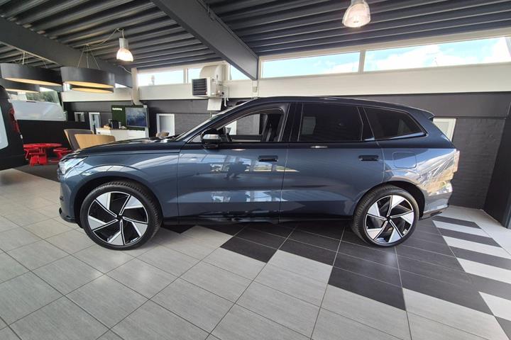 Blå Volvo EX90 fra 2025