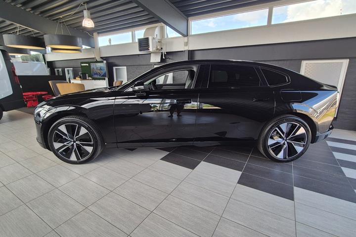Sort Volvo ES90 fra 2026