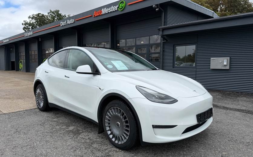 Tesla Model Y Long Range AWD