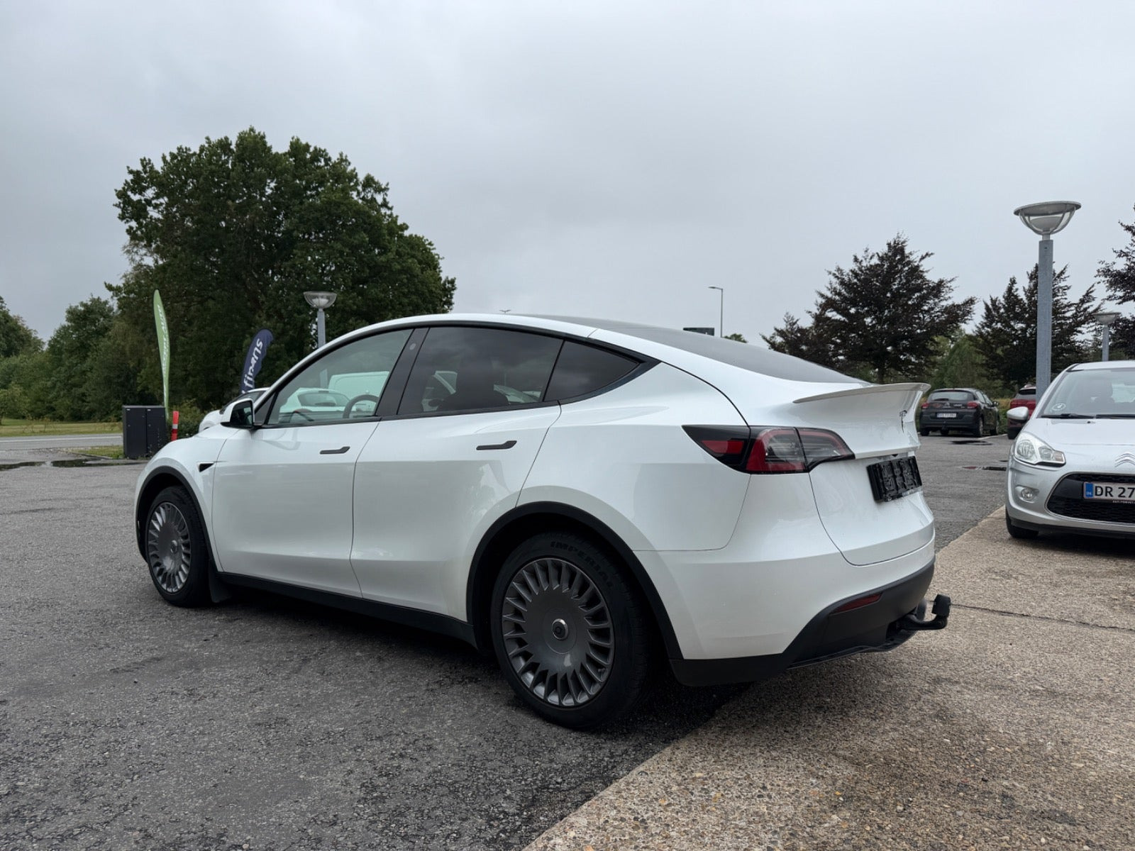 undefined Tesla Model Y fra 2023
