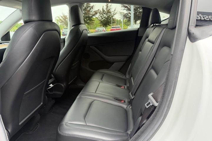 undefined Tesla Model Y fra 2023