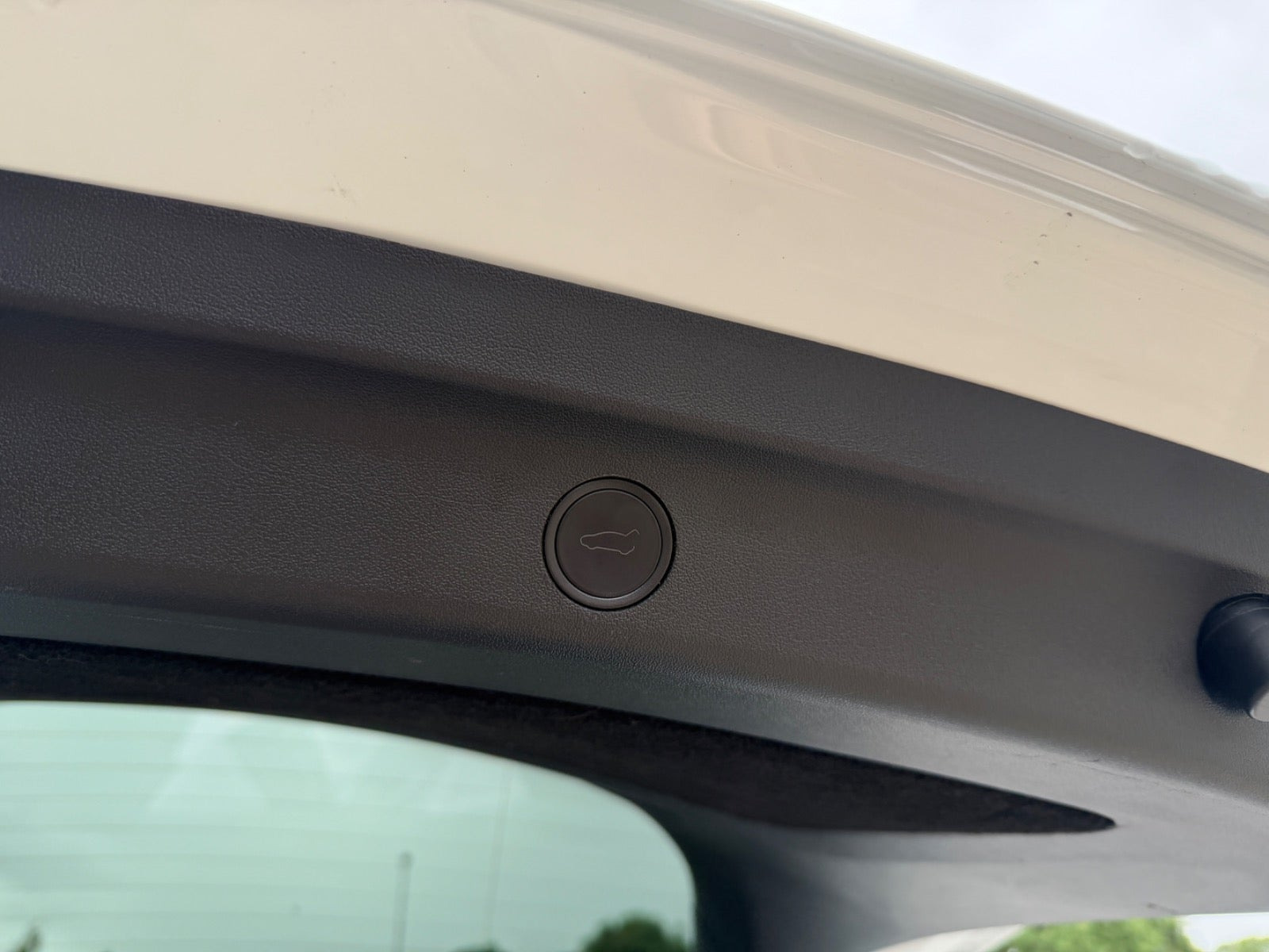 undefined Tesla Model Y fra 2023