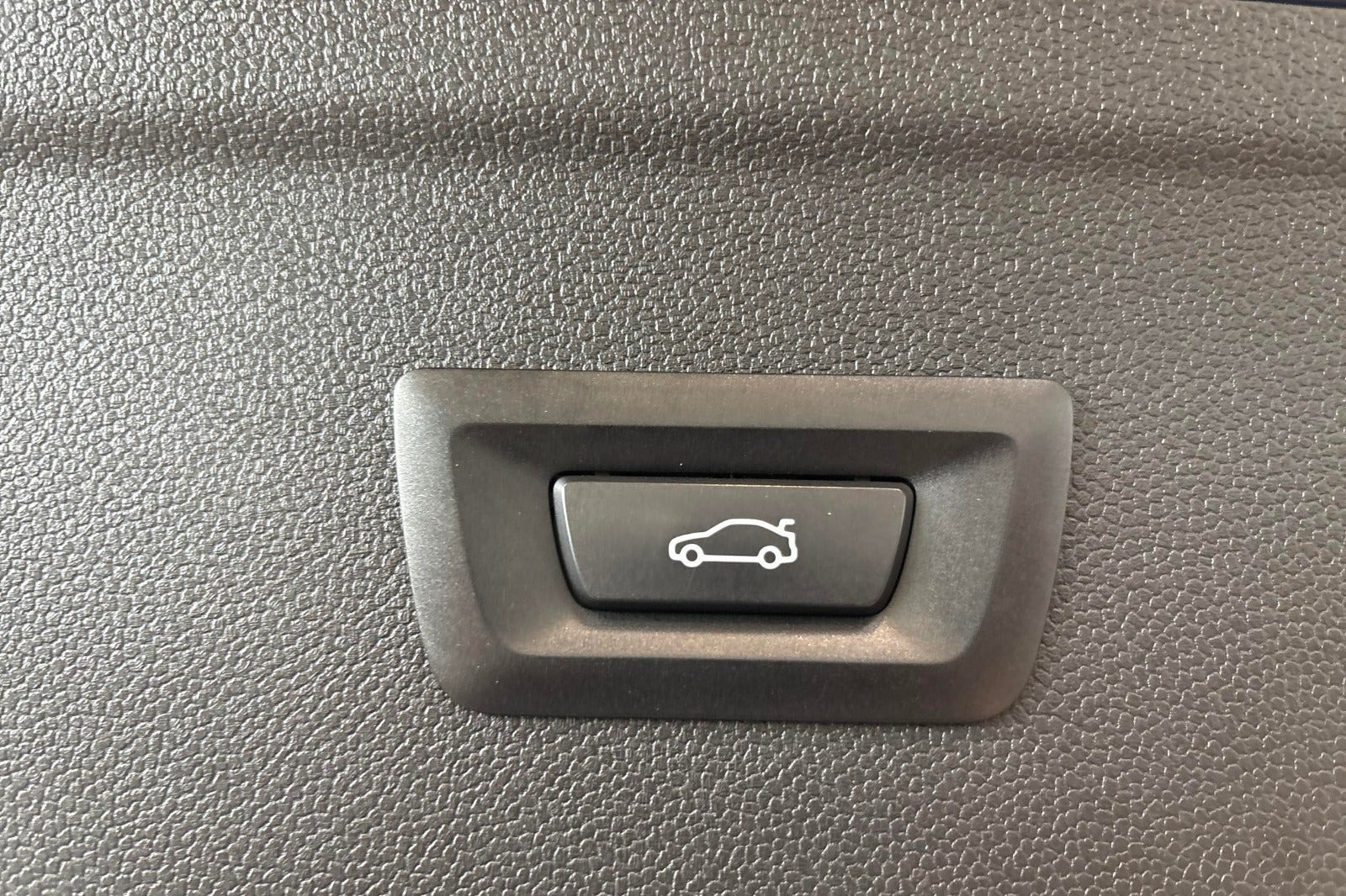 Blå BMW iX fra 2022