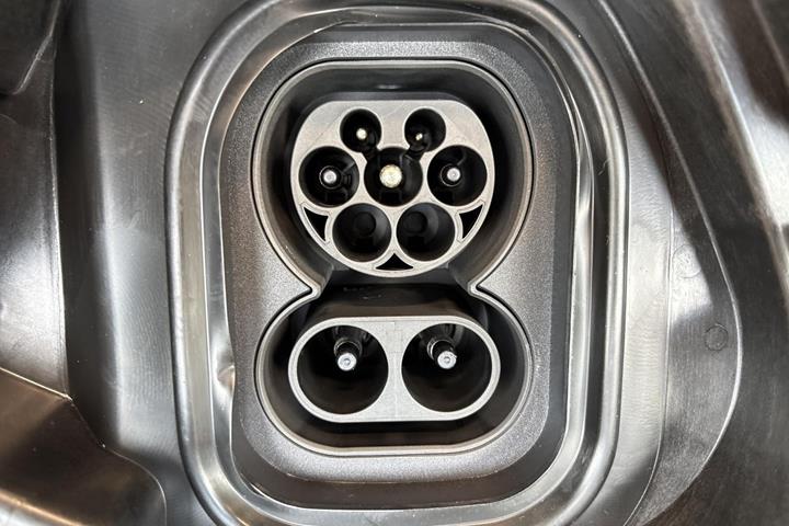 Sort Opel Corsa-e fra 2023