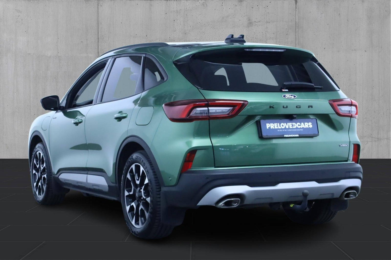 Grøn Ford Kuga fra 2025