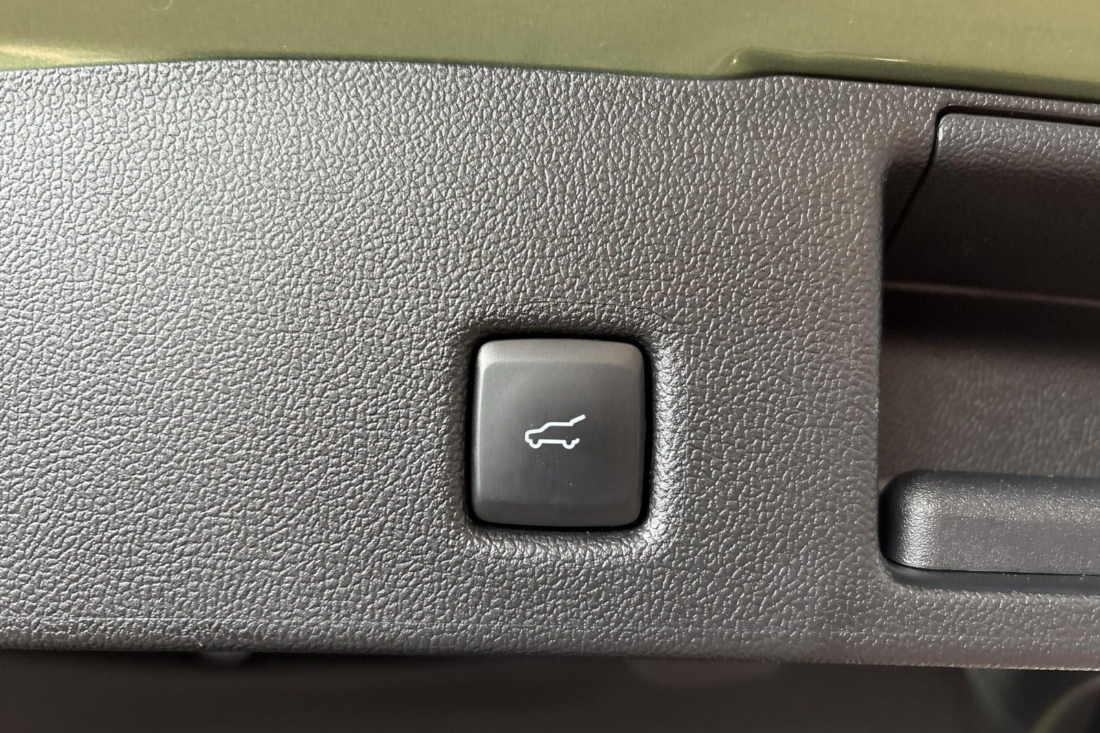 Grøn Ford Kuga fra 2025