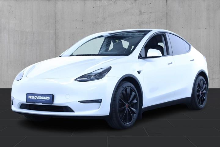 Hvid Tesla Model Y fra 2022