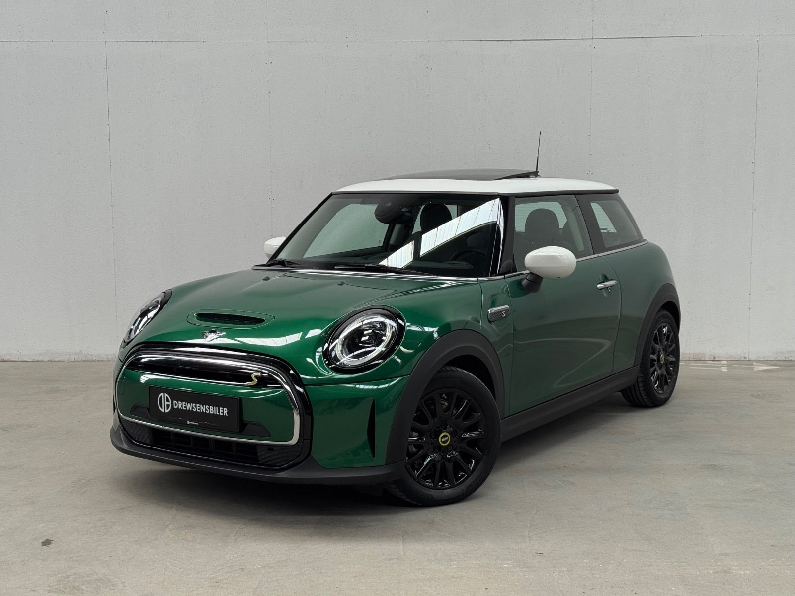 Mini Cooper SE Classic Trim