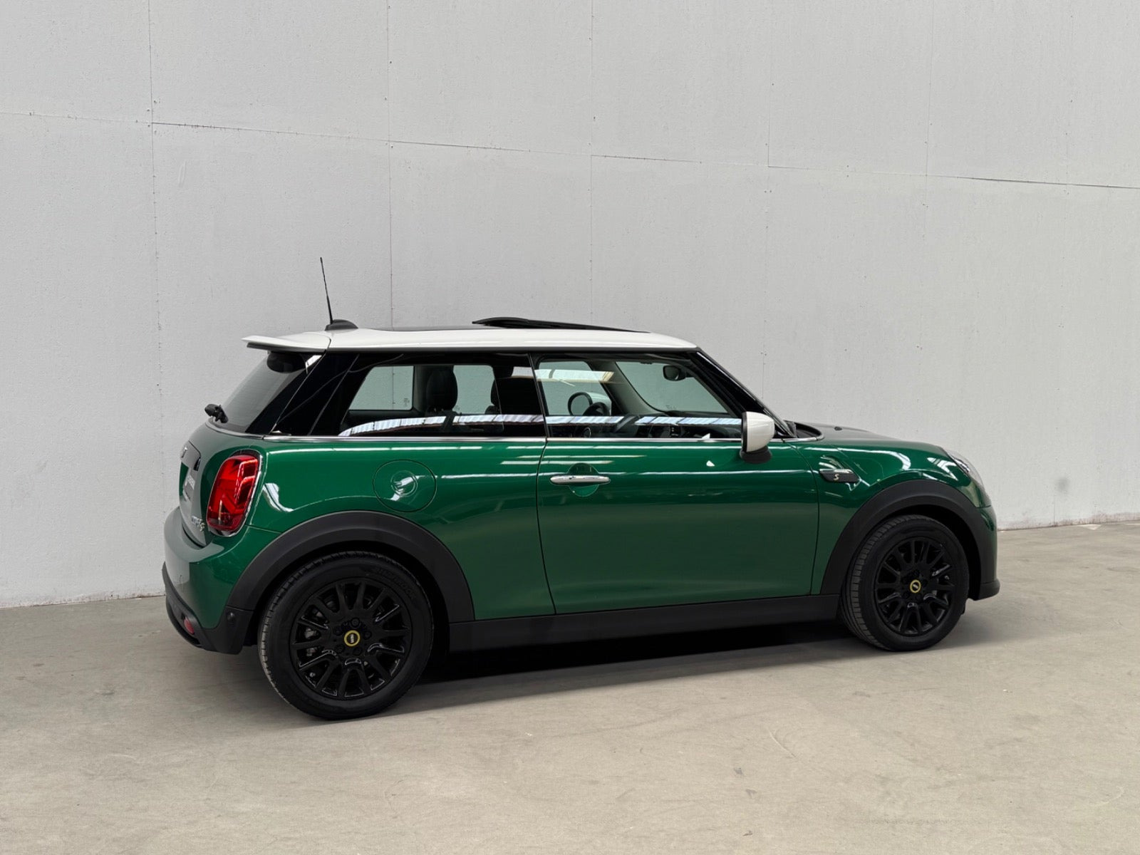 Grøn Mini Cooper SE fra 2022