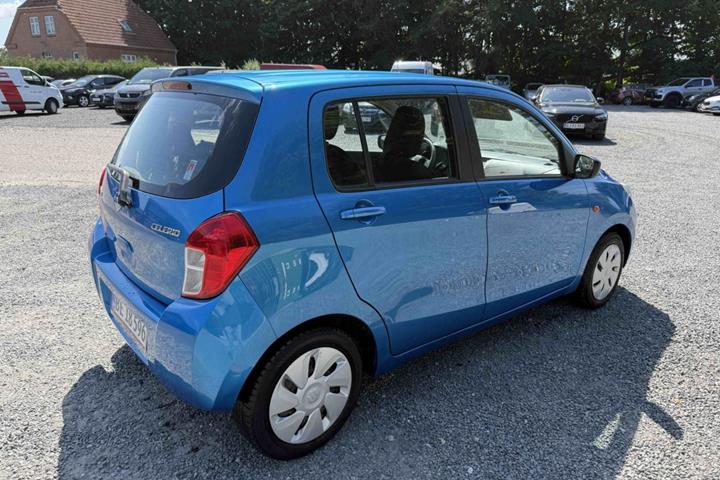 Blå Suzuki Celerio fra 2015