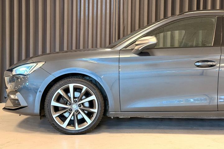 Grå Seat Leon fra 2020