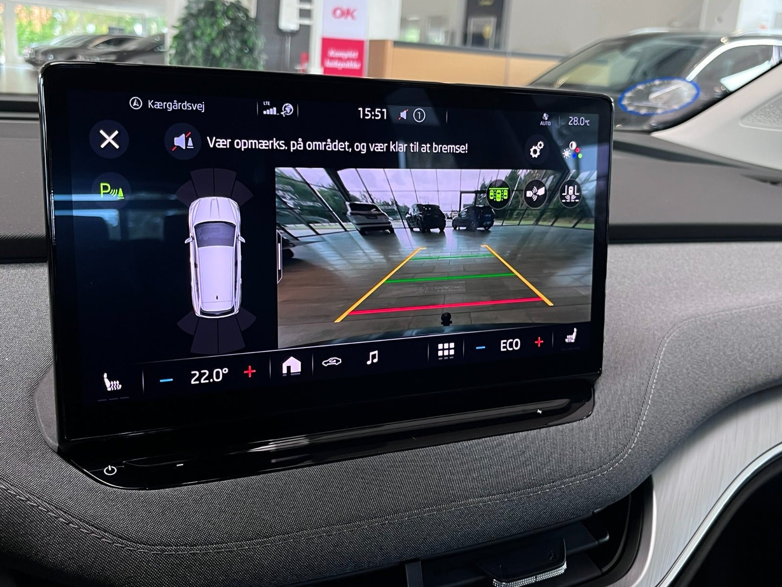 Grå Skoda Enyaq fra 2022