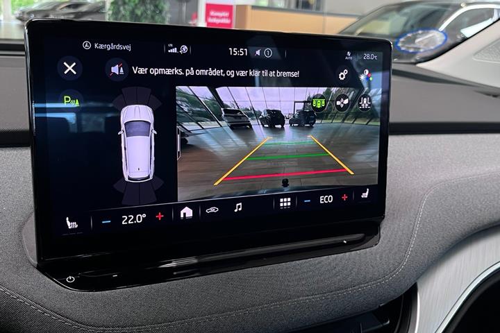 Grå Skoda Enyaq fra 2022