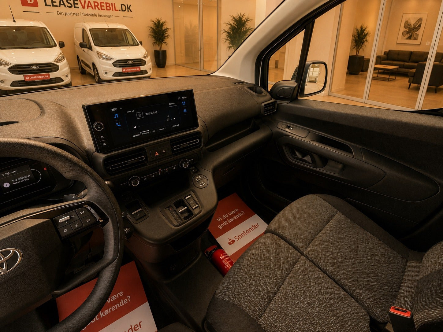 Hvid Toyota ProAce City fra 2025
