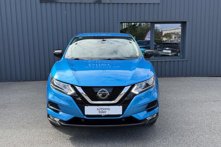 Blå Nissan Qashqai fra 2018
