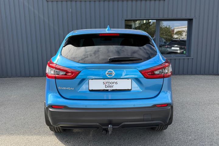 Blå Nissan Qashqai fra 2018