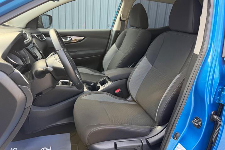 Blå Nissan Qashqai fra 2018