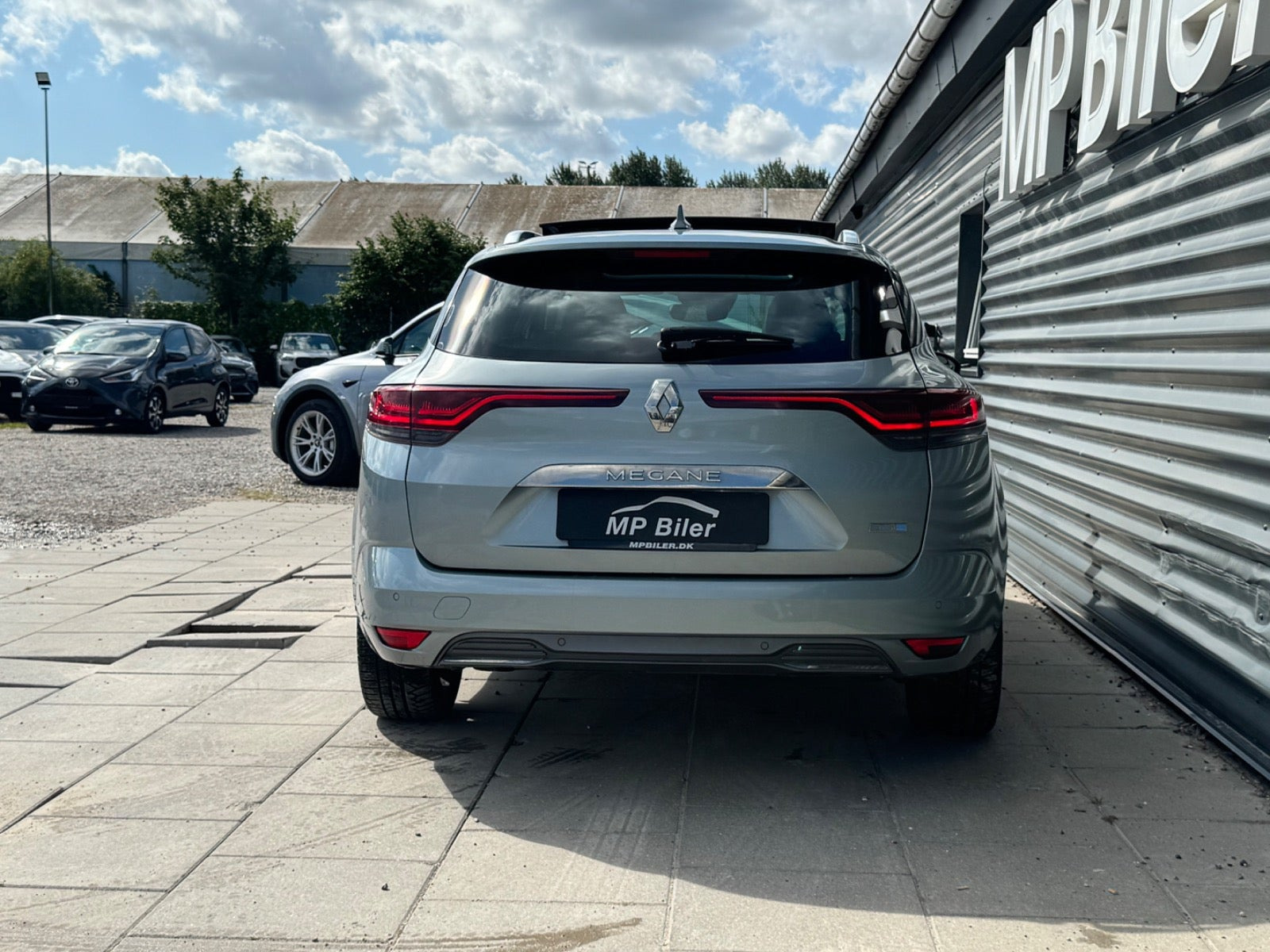 Blå Renault Megane IV fra 2021