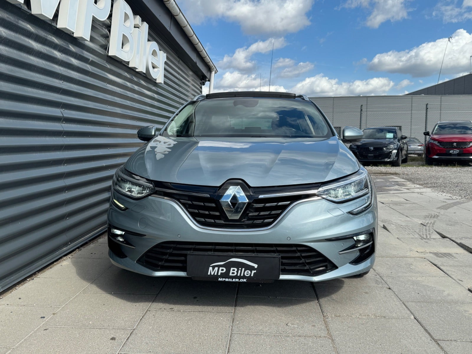 Blå Renault Megane IV fra 2021