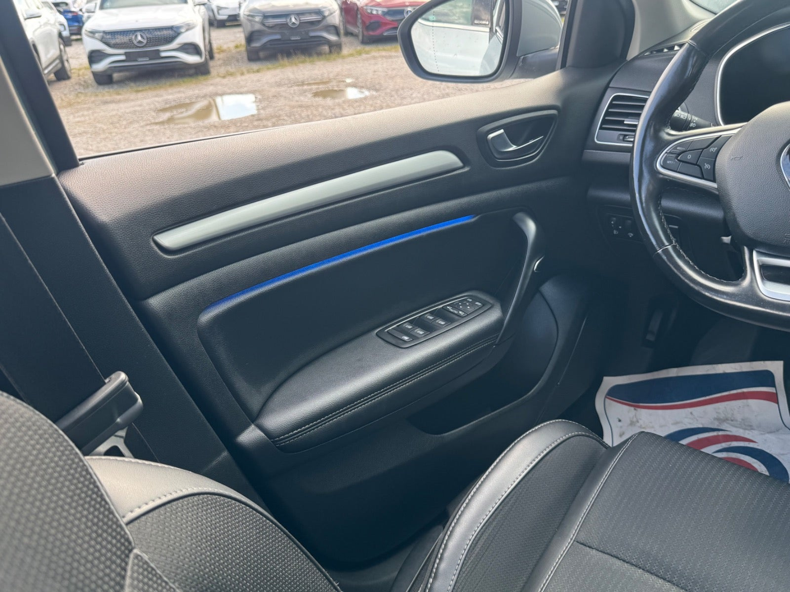 Blå Renault Megane IV fra 2021