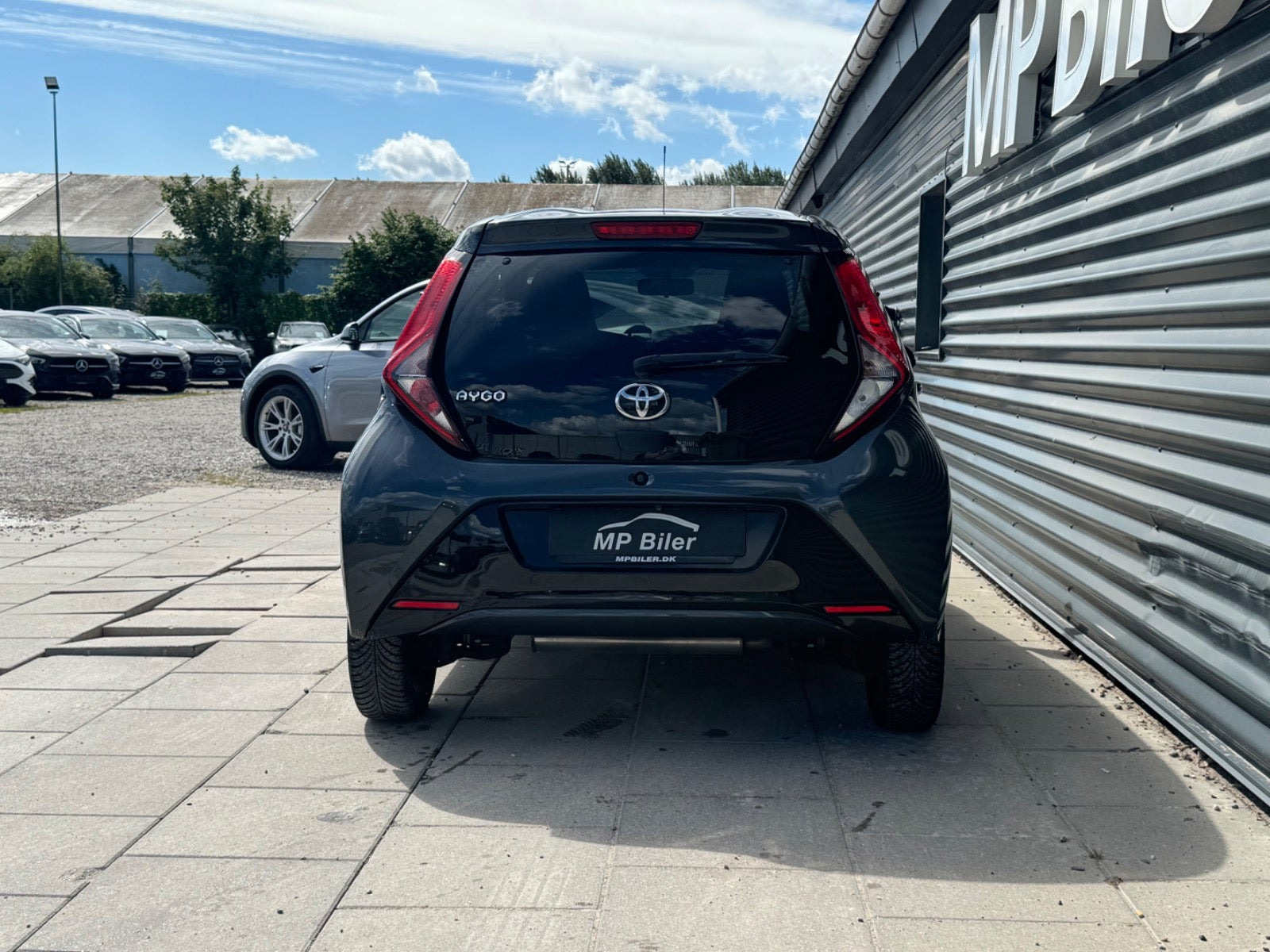 Grå Toyota Aygo fra 2020