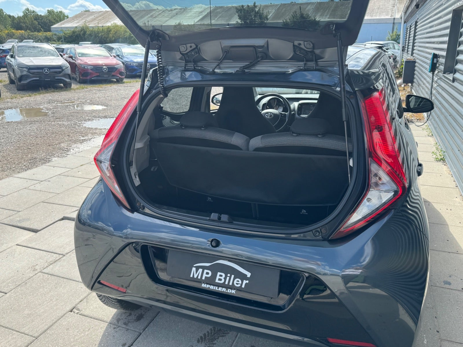 Grå Toyota Aygo fra 2020