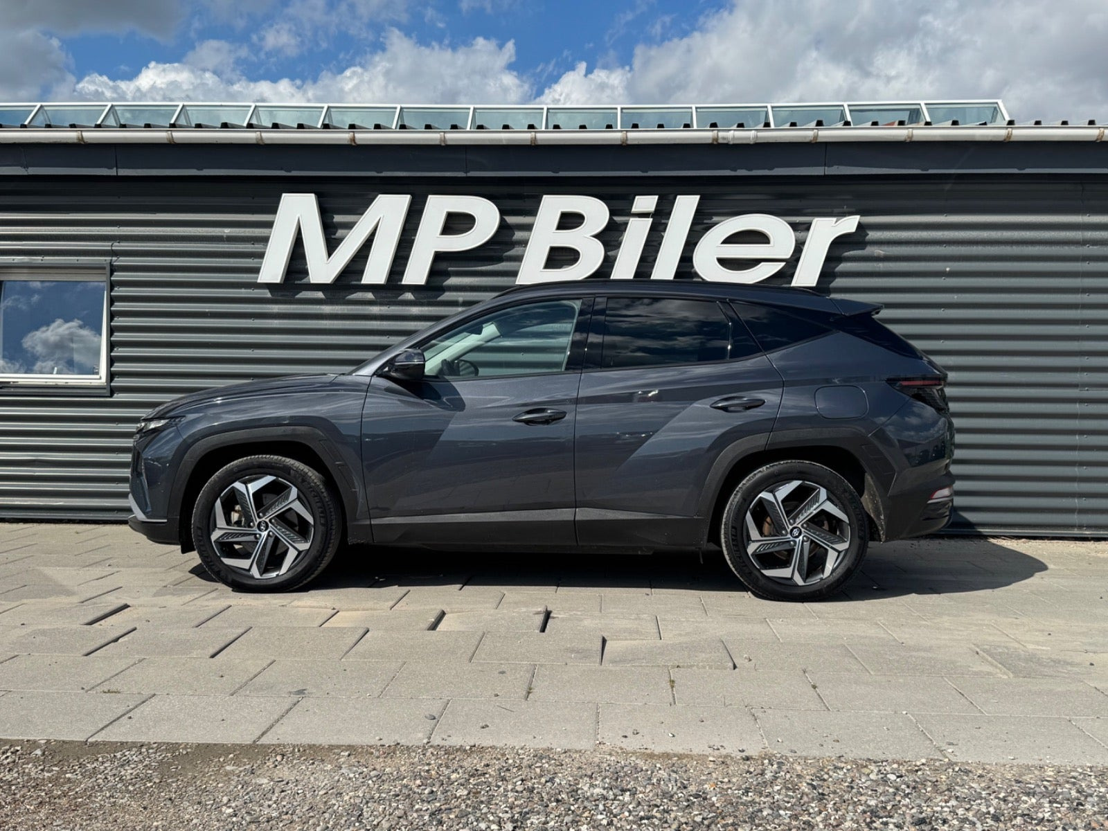 Grå Hyundai Tucson fra 2022