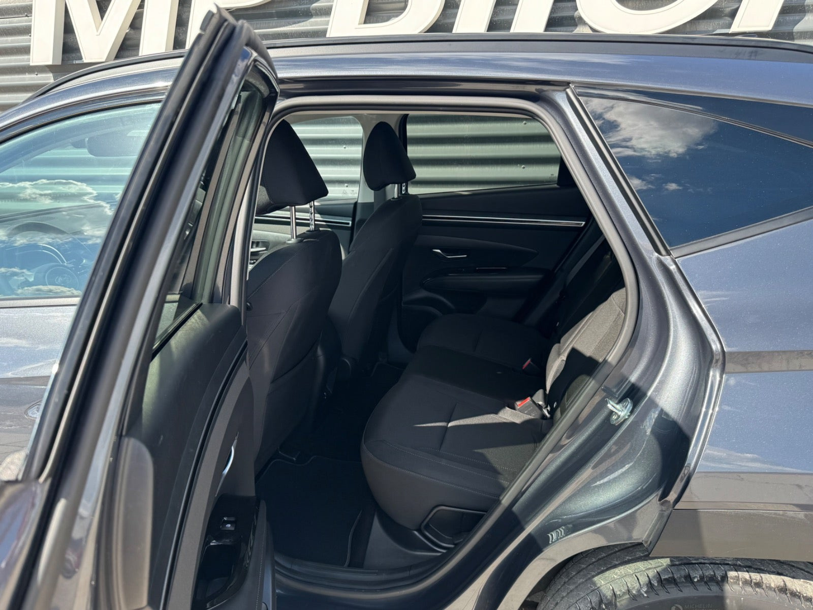 Grå Hyundai Tucson fra 2022