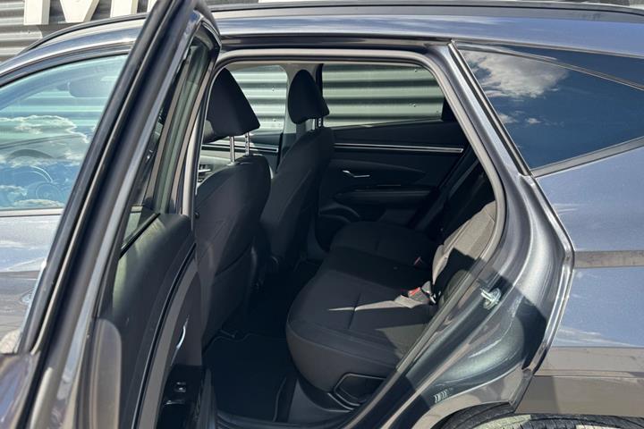 Grå Hyundai Tucson fra 2022