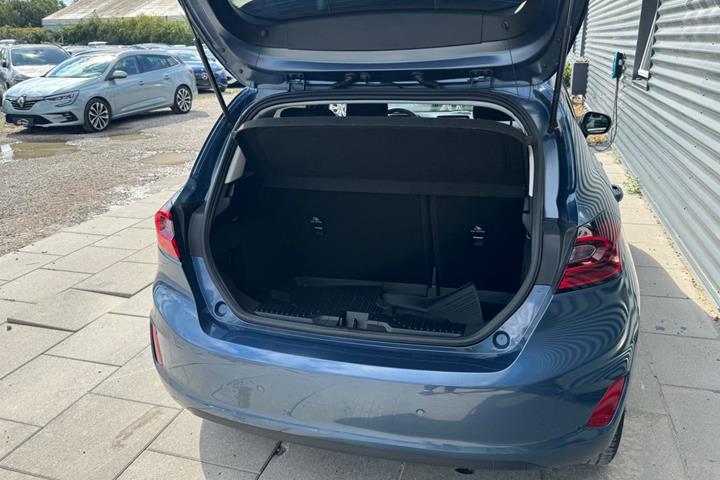 Blå Ford Fiesta fra 2022