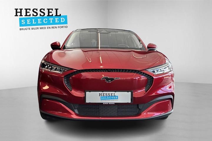 Rød Ford Mustang Mach-E fra 2022