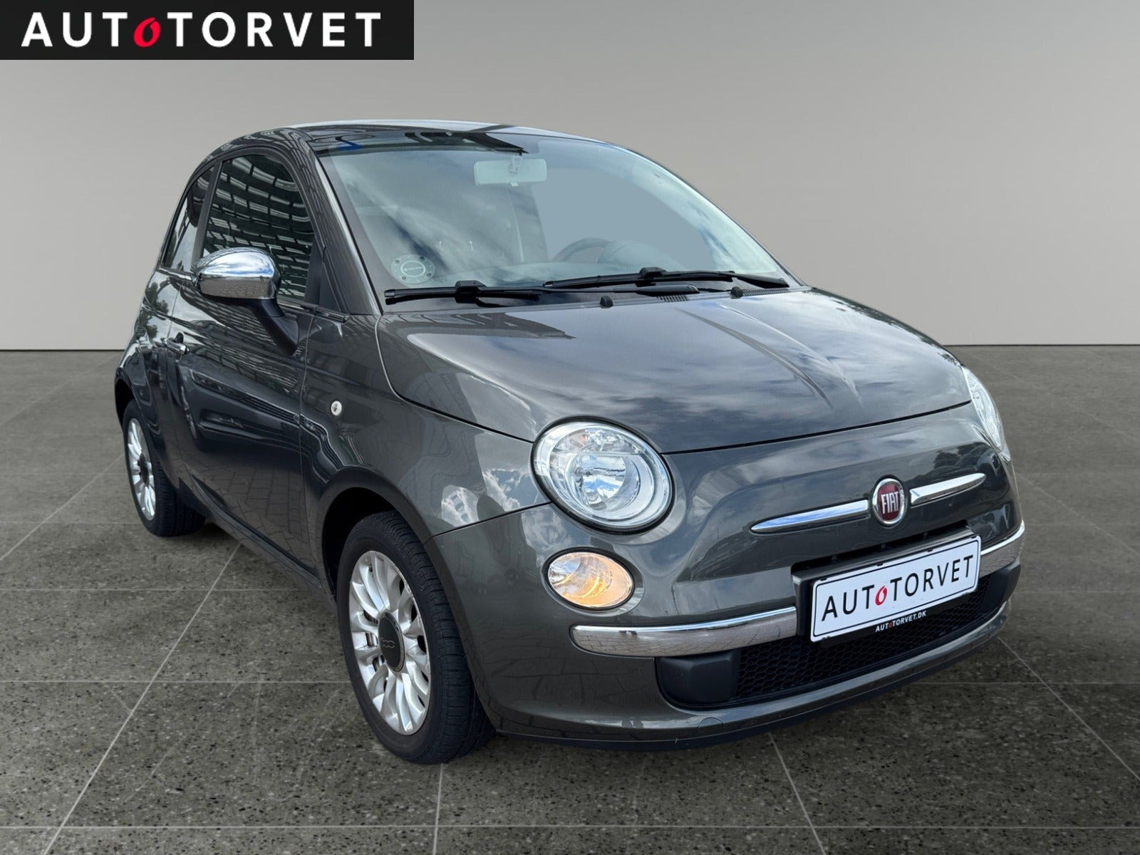 Grå Fiat 500 fra 2008