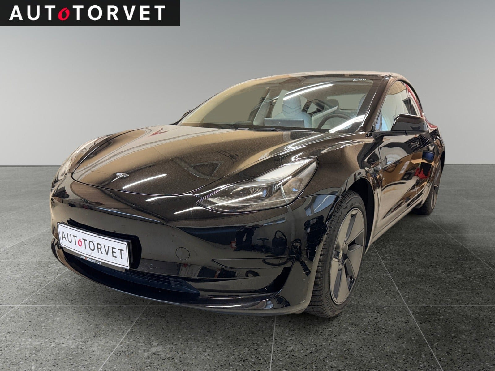 Tesla Model 3 Standard Range+ RWD