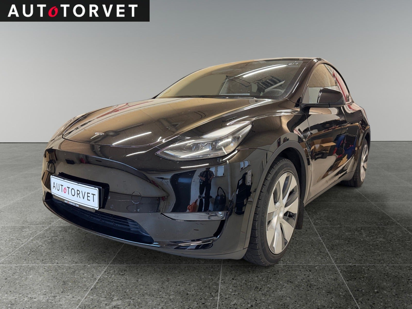 Tesla Model Y Long Range AWD