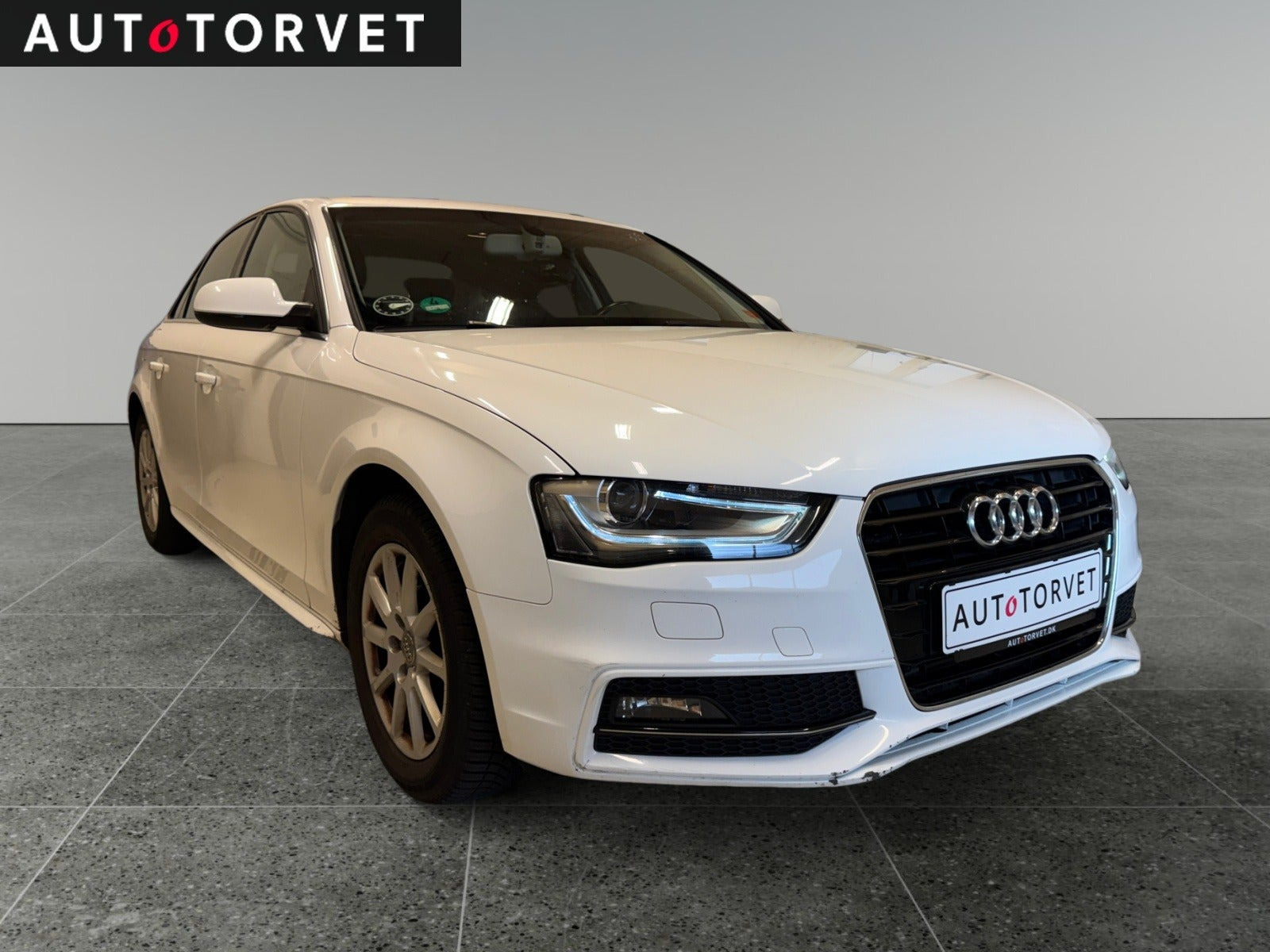 Hvid Audi A4 fra 2015