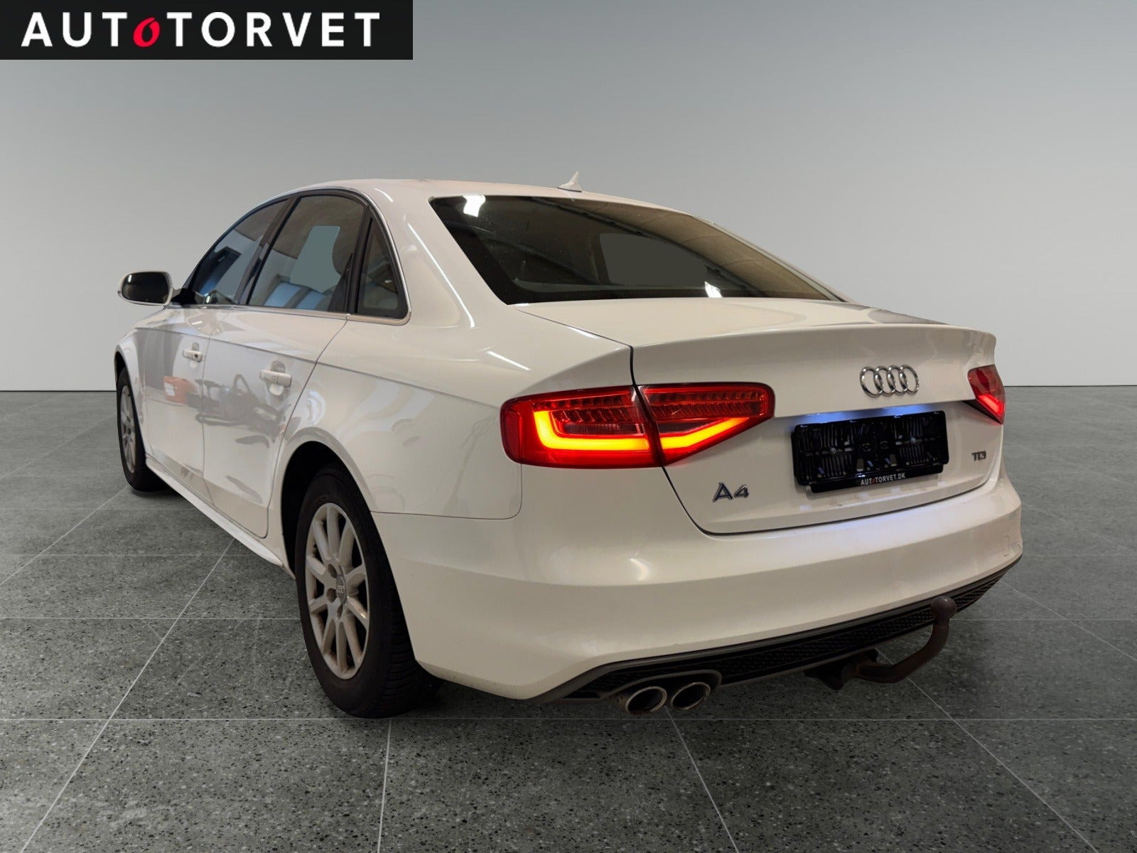 Hvid Audi A4 fra 2015