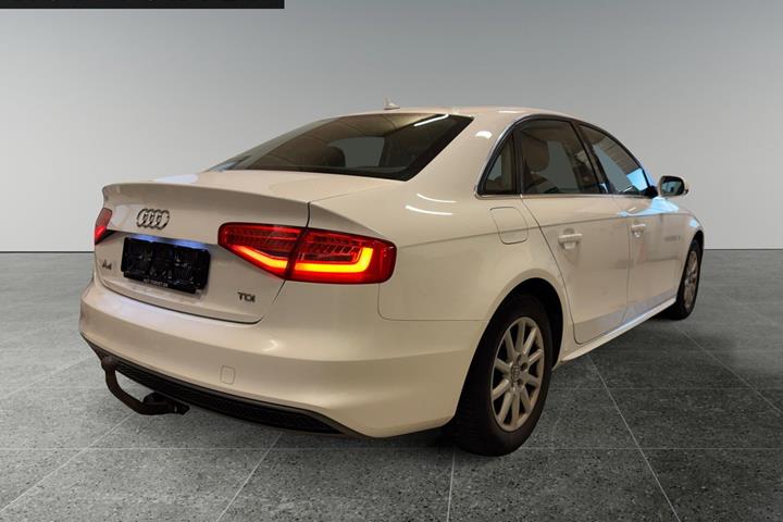 Hvid Audi A4 fra 2015