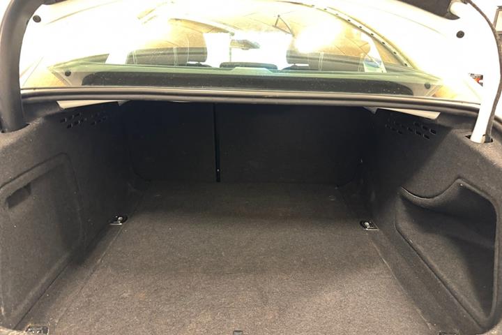 Hvid Audi A4 fra 2015