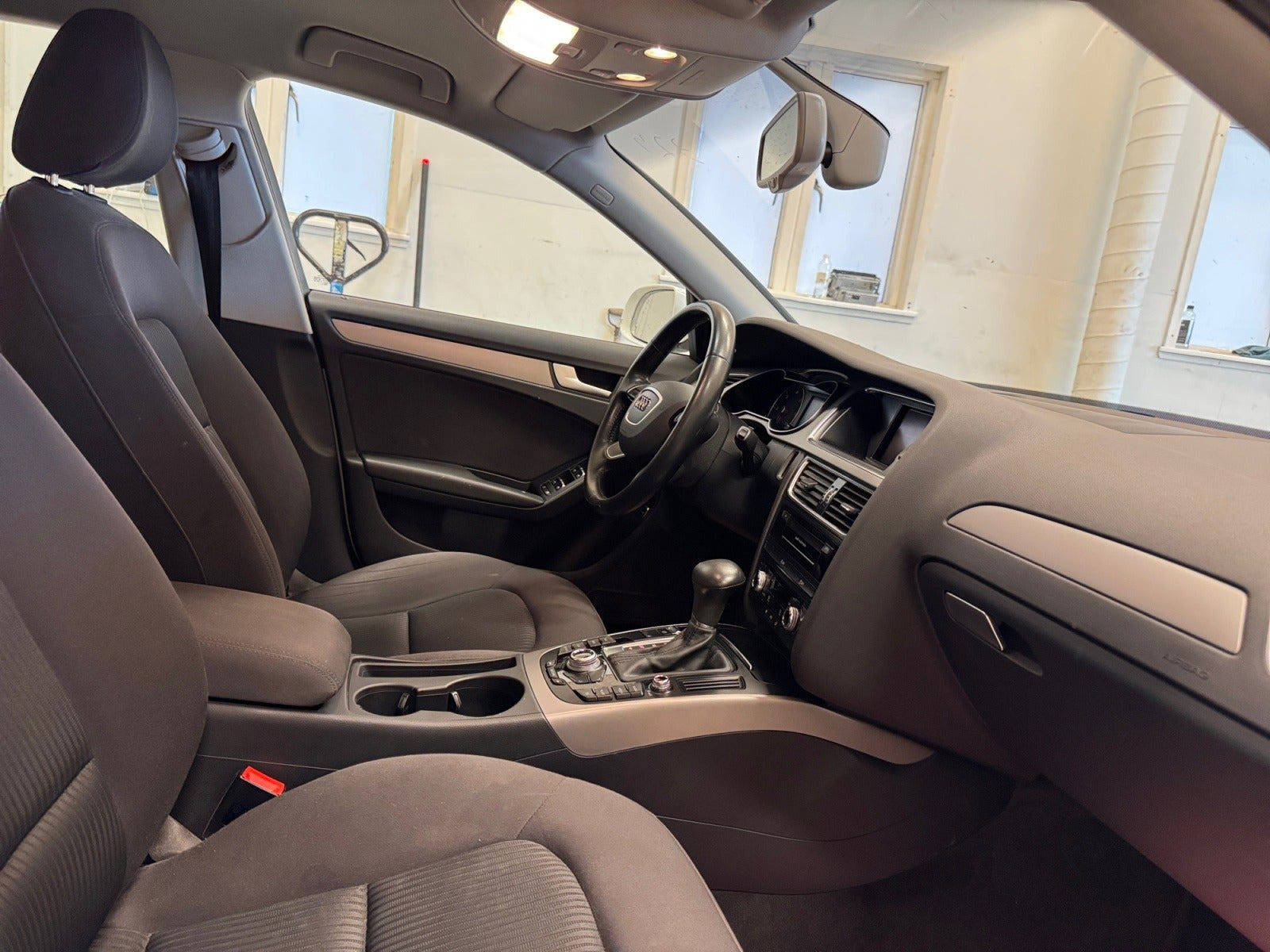 Hvid Audi A4 fra 2015