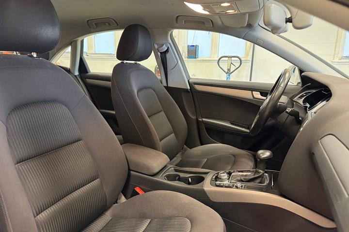 Hvid Audi A4 fra 2015