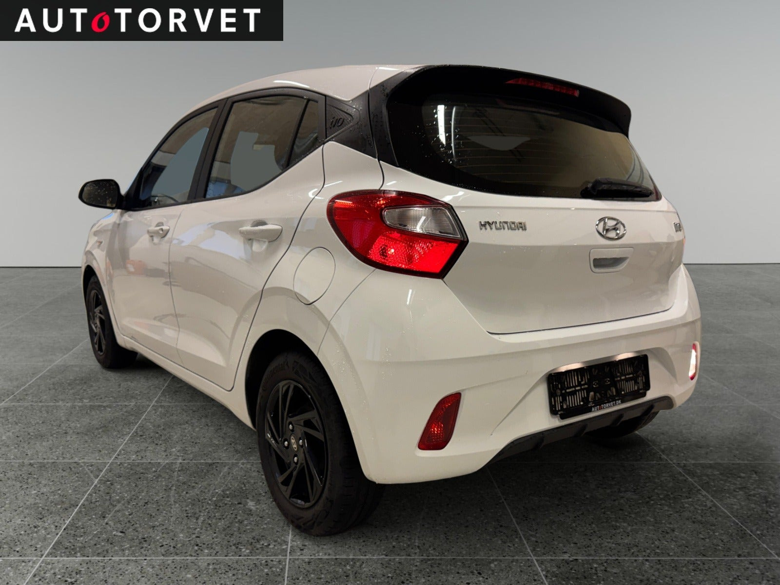 Hvid Hyundai i10 fra 2021