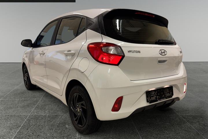 Hvid Hyundai i10 fra 2021