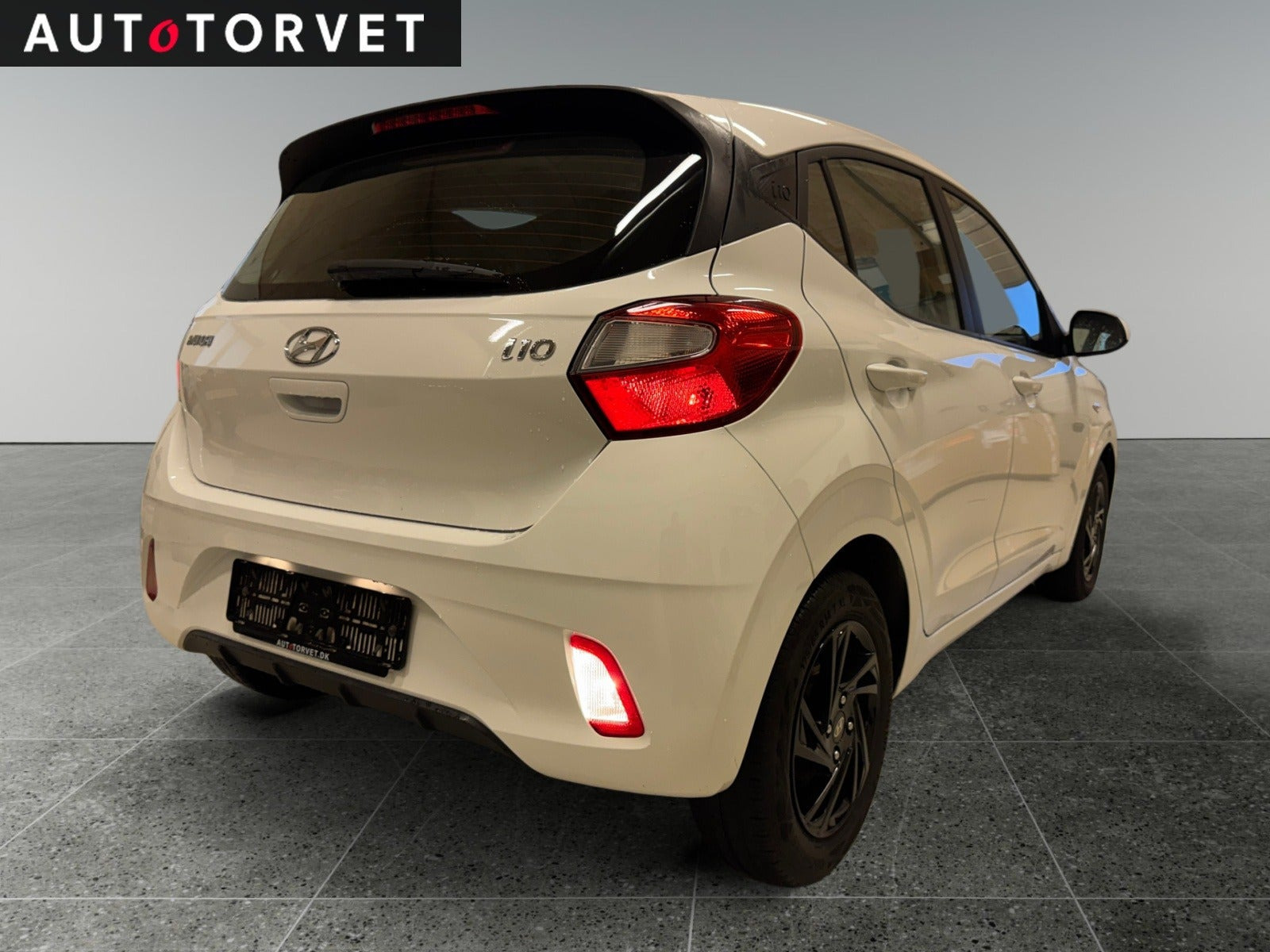 Hvid Hyundai i10 fra 2021